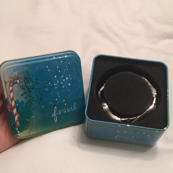 Women’s Fossil Watch - Picture 4 of 6